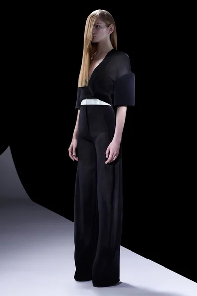 Look 18